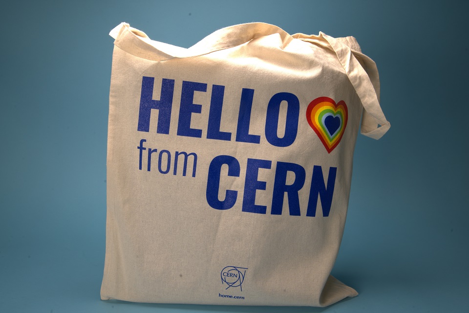 Tote bag