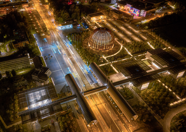 Carte postal vue aérienne de nuit du portail de la science